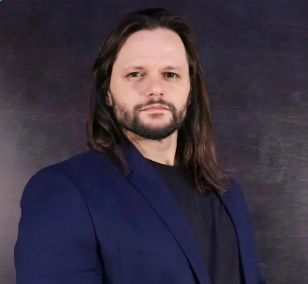 Alexandre Constantino, fundador da Omni Mídias